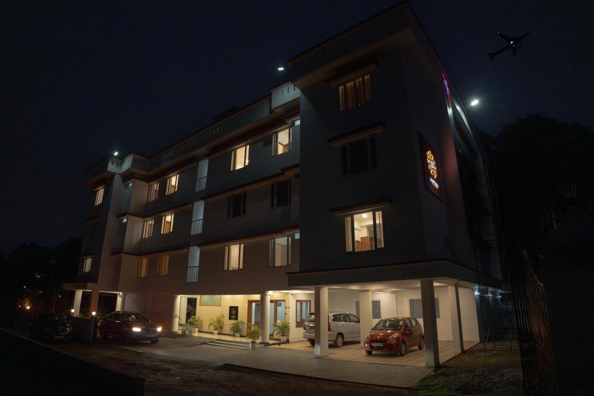 Daffodils Luxury Airport Suites Kochi Exterior foto