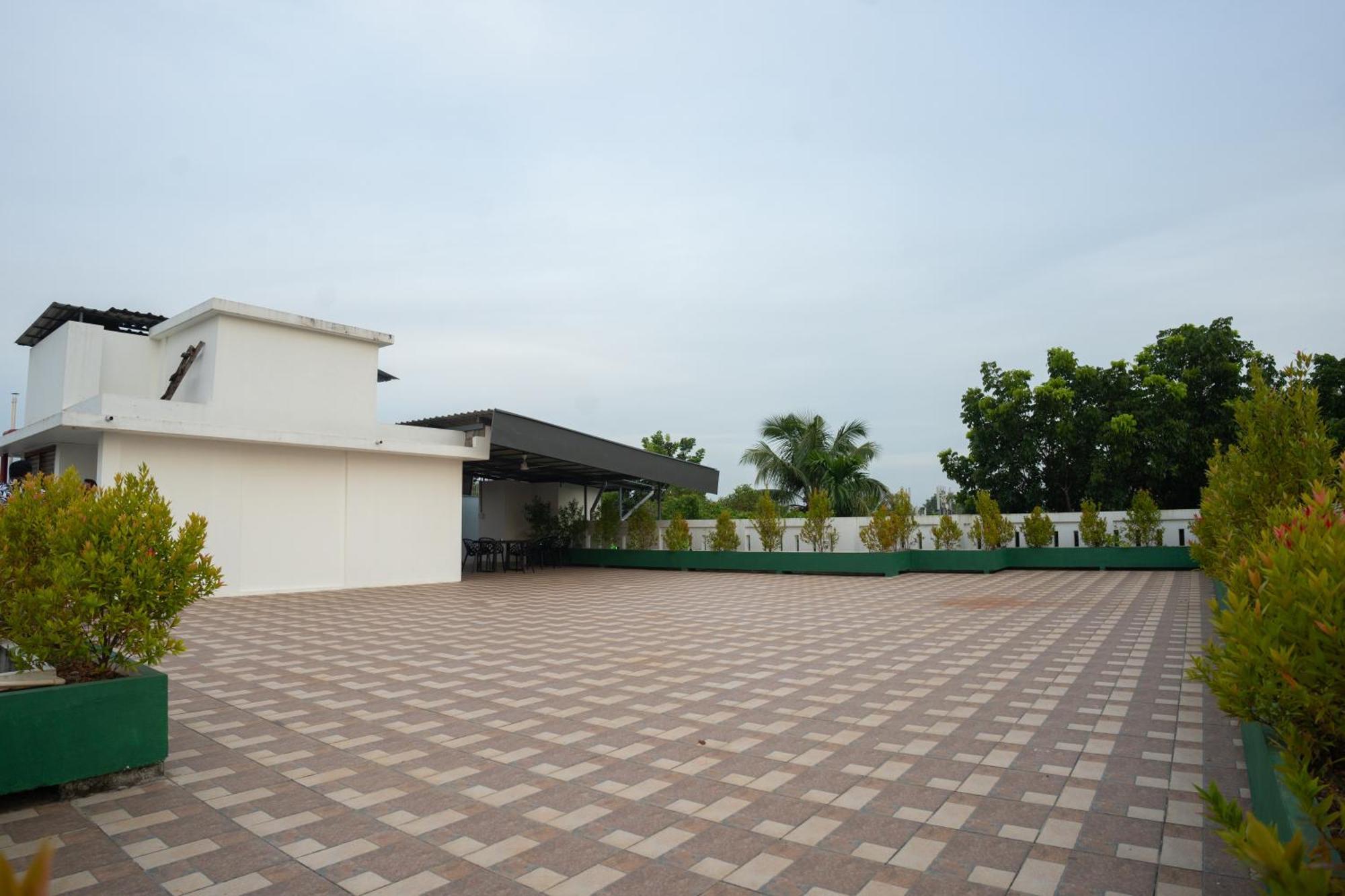 Daffodils Luxury Airport Suites Kochi Exterior foto